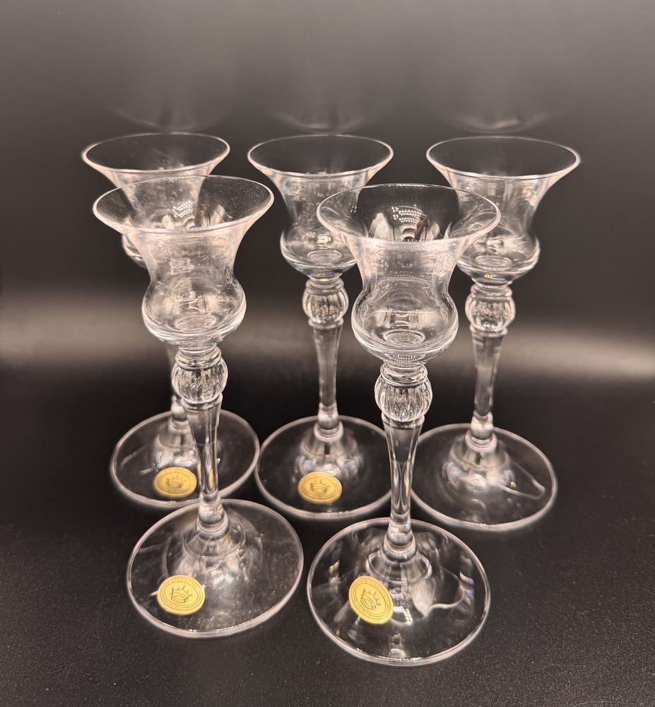 Série de 5 bougeoirs en cristal au plomb, attribués à Zwiesel